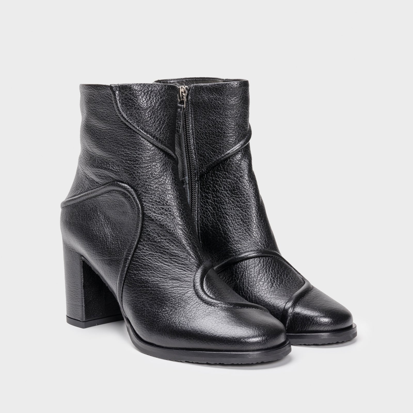 Ankle Boots – DELCARLO